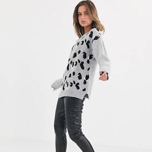 ✨Liquorish oversized sweater leopard print✨